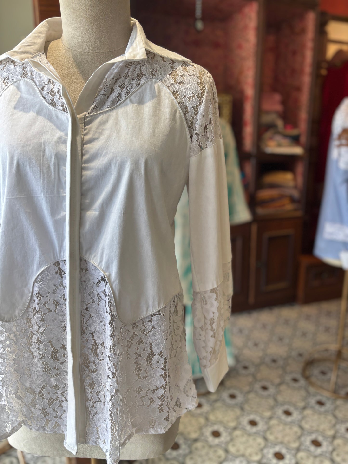 Chic Off White Net Shirt