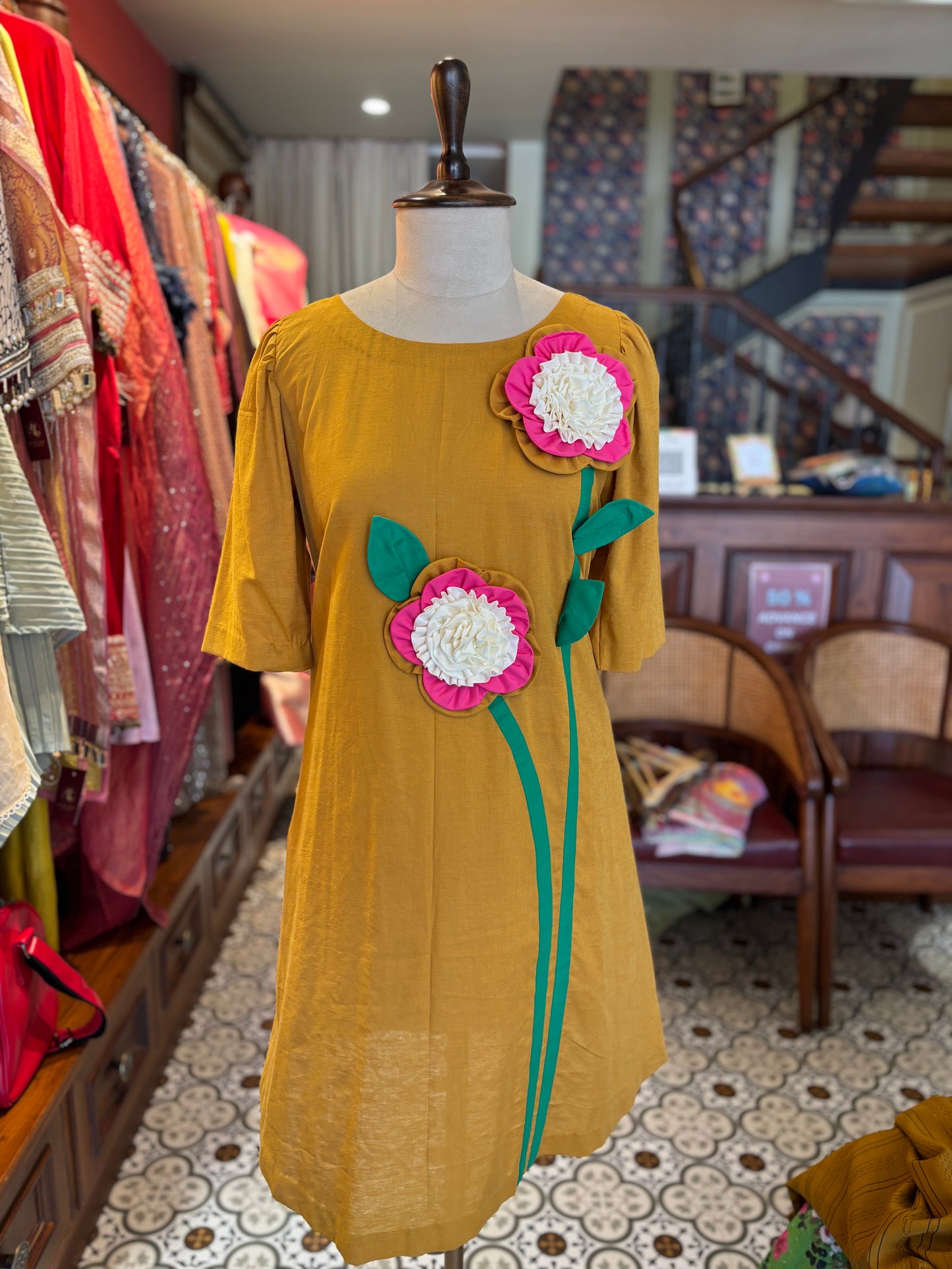 DRESS