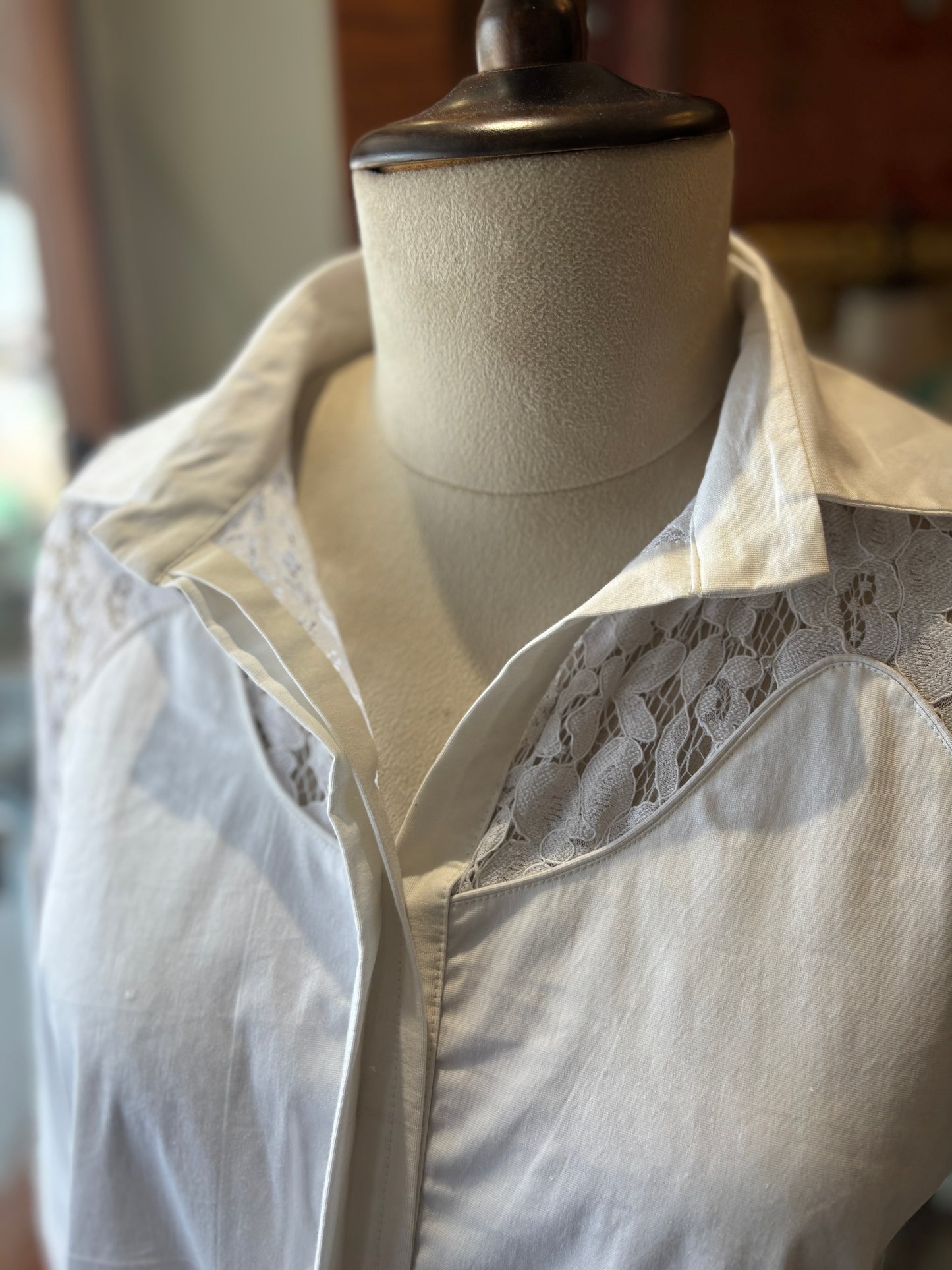 Chic Off White Net Shirt