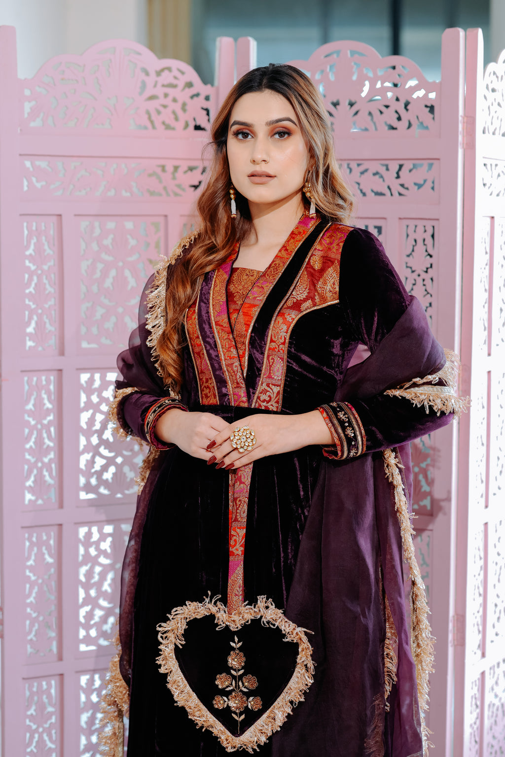 Noor-e-Zar Velvet Suit Set