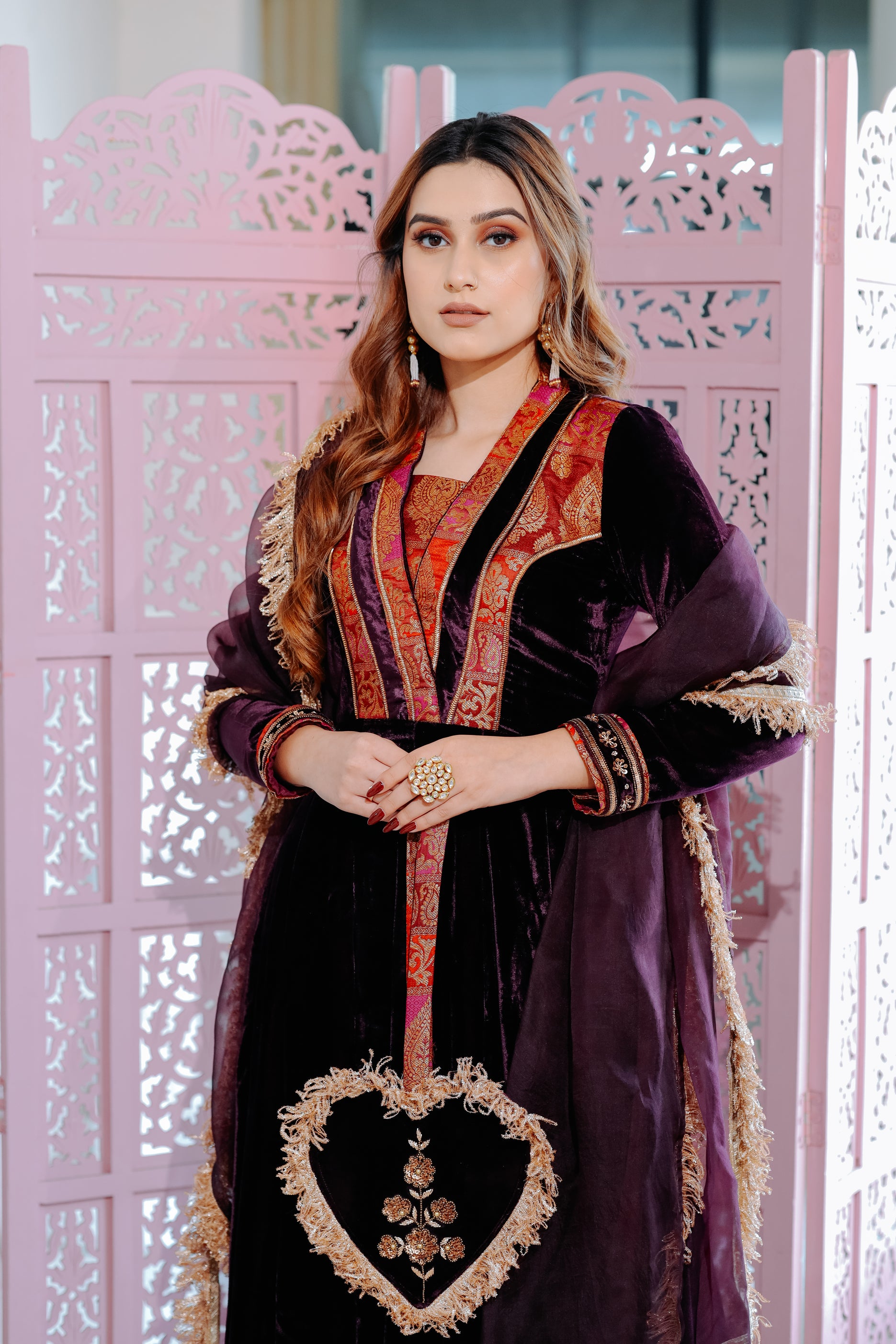 Noor-e-Zar Velvet Suit Set