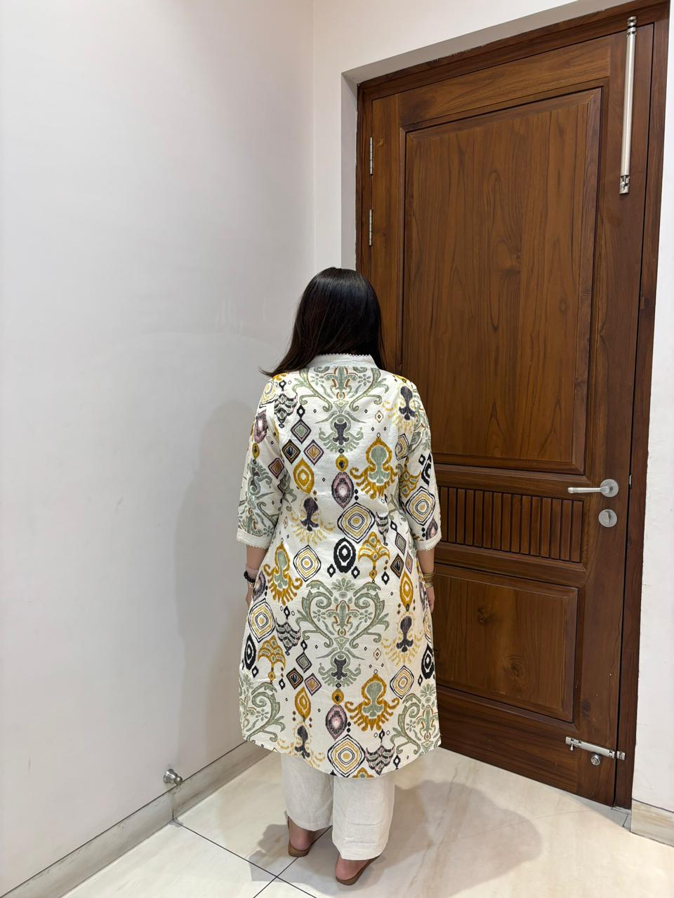 Off White Kurta Set